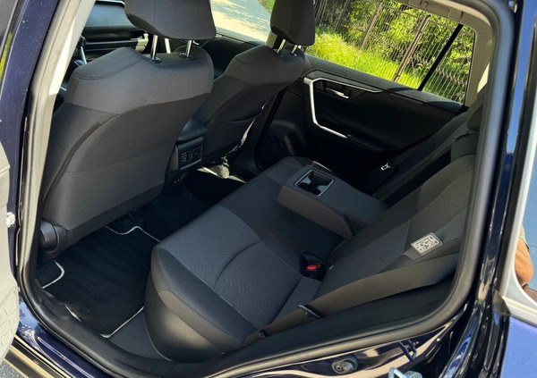 Toyota RAV4 cena 124999 przebieg: 79900, rok produkcji 2019 z Kobylin małe 781